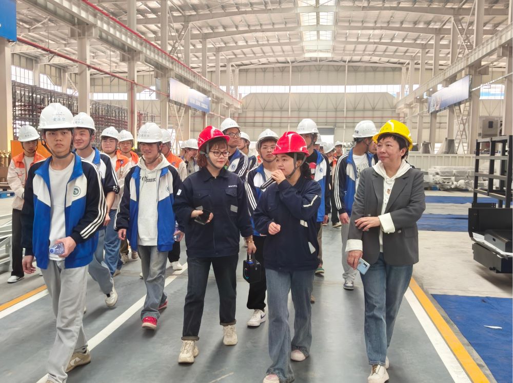 “一站式”進(jìn)企體驗 構(gòu)建校企合作新橋梁