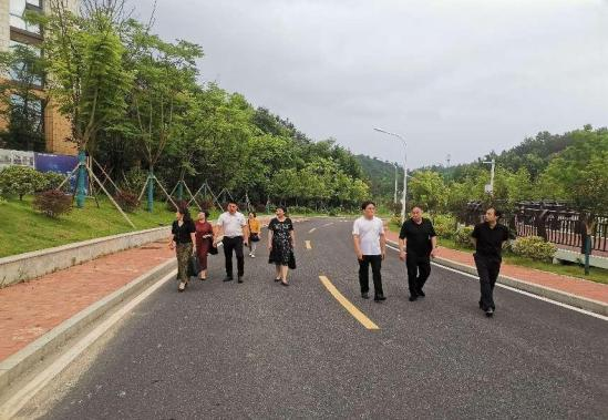 市企業(yè)聯(lián)合會(huì)、企業(yè)家協(xié)會(huì)到婁底經(jīng)開(kāi)區(qū) 企業(yè)聯(lián)合會(huì)開(kāi)展走訪(fǎng)調(diào)研